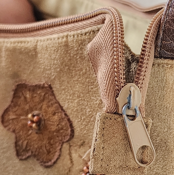 Vintage Cappelli Straworld Floral Beaded Faux Suede Shoulder Bag 2003 - Picture 14 of 14